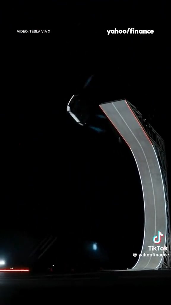 Tesla Flying Car — Futuristic Concept Display