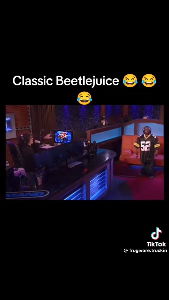 Beetle Juice speaks with the President